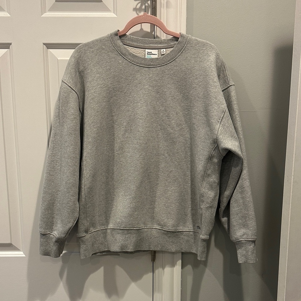 Aritzia Gray women’s sweatshirt